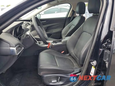 Zdjęcie 7 z 12 samochodu: 2019 JAGUAR XE PREMIUM VIN:SAJAD4FX3KCP46739 - miniatura