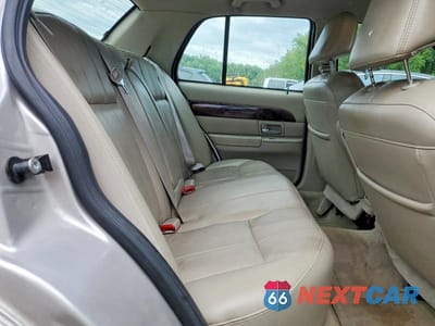 Zdjęcie 10 z 12 samochodu: 2009 MERCURY GRAND MARQUIS LS VIN:2MEHM75V89X630740 - miniatura
