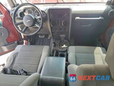 Zdjęcie 8 z 12 samochodu: 2007 JEEP WRANGLER SAHARA VIN:1J4GA59157L113188 - miniatura