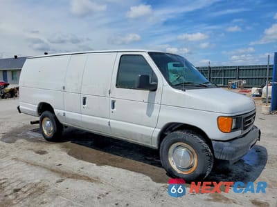 Czwarte zdjęcie samochodu z boku: 2005 FORD ECONOLINE E350 SUPER DUTY VAN VIN:1FTSS34P35HA79104 - miniatura