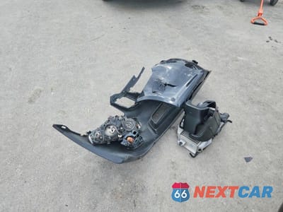 Zdjęcie 12 z 13 samochodu: 2005 SAAB 9-2 AERO VIN:JF4GG226X5G053304 - miniatura