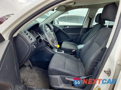 Zdjęcie 7 z 12 samochodu: 2011 VOLKSWAGEN TIGUAN S VIN:WVGBV7AX3BW510370 - miniatura
