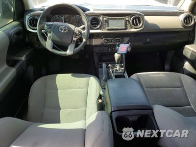 Zdjęcie 8 z 12 samochodu: 2019 TOYOTA TACOMA SR5 V6 VIN:3TMAZ5CN7KM107271 - miniatura