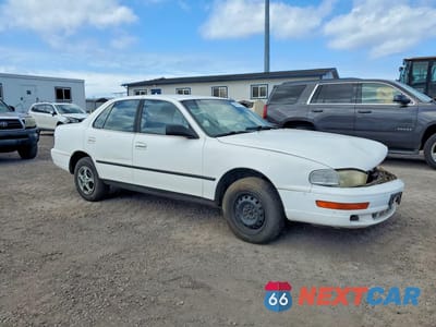 Czwarte zdjęcie samochodu z boku: 1992 TOYOTA CAMRY DLX VIN:JT2SK11EXN0029671 - miniatura