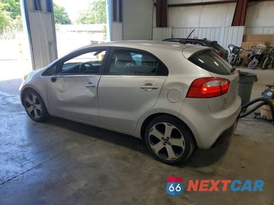 Drugie zdjęcie samochodu z przodu: 2015 KIA RIO 5-DOOR SX VIN:KNADN5A32F6459591 - miniatura