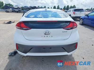 Zdjęcie 6 z 12 samochodu: 2020 HYUNDAI IONIQ SE VIN:KMHC75LCXLU201988 - miniatura