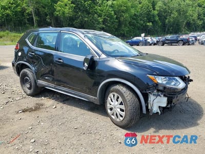 Czwarte zdjęcie samochodu z boku: 2018 NISSAN ROGUE S VIN:KNMAT2MV7JP580577 - miniatura
