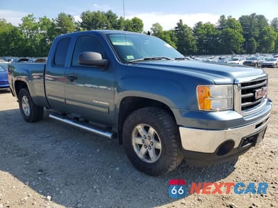 Czwarte zdjęcie samochodu z boku: 2011 GMC SIERRA K1500 SLE VIN:1GTR2VE30BZ419868 - miniatura