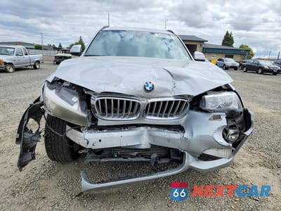 Piąte zdjęcie samochodu w środku: 2017 BMW X3 XDRIVE28I VIN:5UXWX9C30H0W78516 - miniatura