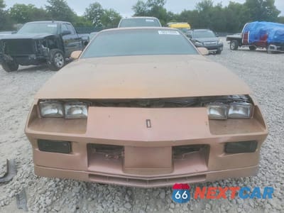 Piąte zdjęcie samochodu w środku: 1990 CHEVROLET CAMARO RS VIN:1G1FP23E6LL123211 - miniatura