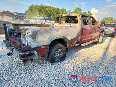 Trzecie zdjęcie samochodu z tyłu: 2022 CHEVROLET SILVERADO K2500 HEAVY DUTY LT VIN:1GC4YNEY3NF336526 - miniatura