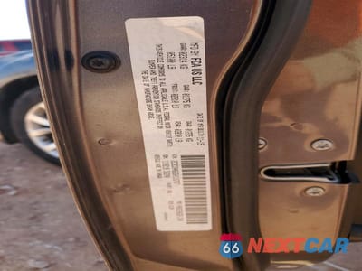 Zdjęcie 12 z 12 samochodu: 2016 CHRYSLER 300 LIMITED VIN:2C3CCAAG2GH116767 - miniatura