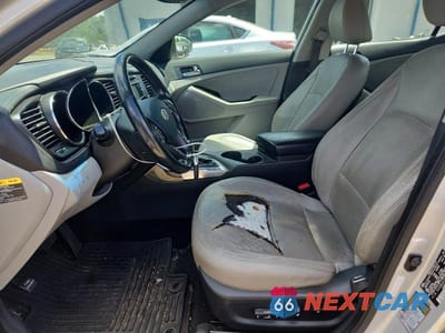 Zdjęcie 7 z 12 samochodu: 2012 KIA OPTIMA EX VIN:5XXGN4A71CG043185 - miniatura