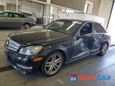 2013 MERCEDES-BENZ C 250 WDDGF4HB9DA774683 - główne zdjęcie licytacji z USA - miniatura