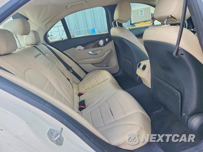 Zdjęcie 10 z 12 samochodu: 2016 MERCEDES-BENZ C 300 4MATIC VIN:55SWF4KB5GU111569 - miniatura