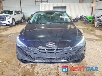 Piąte zdjęcie samochodu w środku: 2023 HYUNDAI ELANTRA SEL VIN:5NPLM4AG7PH089485 - miniatura