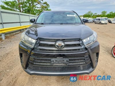 Piąte zdjęcie samochodu w środku: 2019 TOYOTA HIGHLANDER SE VIN:5TDJZRFH9KS622317 - miniatura
