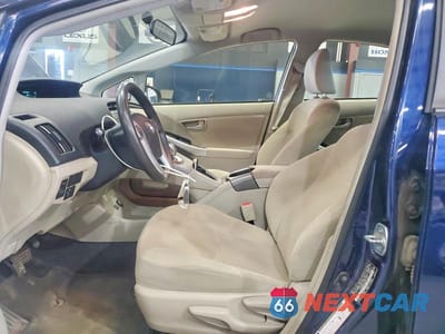 Zdjęcie 7 z 12 samochodu: 2014 TOYOTA PRIUS TWO VIN:JTDKN3DU5E0387239 - miniatura