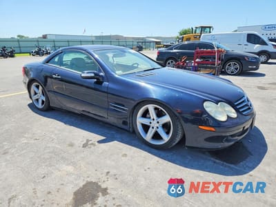 Czwarte zdjęcie samochodu z boku: 2005 MERCEDES-BENZ SL 500 VIN:WDBSK75F65F101801 - miniatura