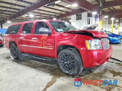 Czwarte zdjęcie samochodu z boku: 2012 CHEVROLET SUBURBAN K1500 LTZ VIN:1GNSKKE75CR317445 - miniatura