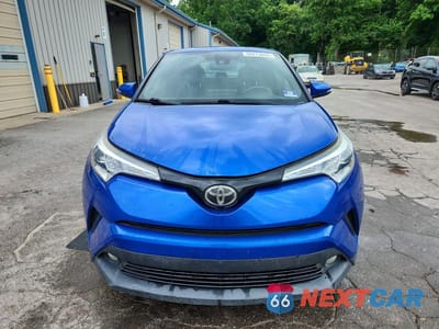 Piąte zdjęcie samochodu w środku: 2018 TOYOTA C-HR XLE PREMIUM VIN:NMTKHMBXXJR053756 - miniatura