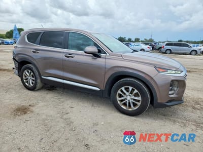 Czwarte zdjęcie samochodu z boku: 2019 HYUNDAI SANTA FE SE VIN:5NMS23AD8KH130861 - miniatura
