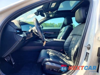 Zdjęcie 7 z 12 samochodu: 2024 BMW I5 M60 VIN:WBY43FK0XRCR75222 - miniatura