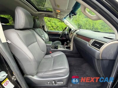 Piąte zdjęcie samochodu w środku: 2019 LEXUS GX 460 VIN:JTJBM7FX2K5218129 - miniatura