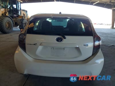 Zdjęcie 6 z 12 samochodu: 2014 TOYOTA PRIUS C ONE VIN:JTDKDTB37E1068545 - miniatura