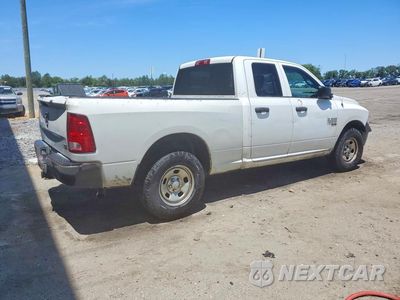 Trzecie zdjęcie samochodu z tyłu: 2019 RAM 1500 CLASSIC TRADESMAN VIN:1C6RR6FG2KS603714 - miniatura