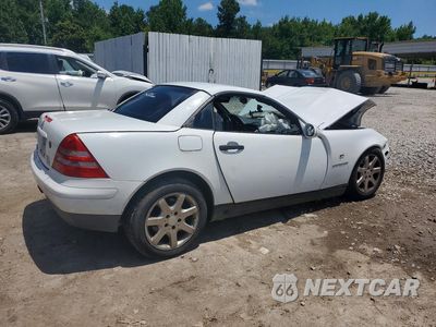 Trzecie zdjęcie samochodu z tyłu: 1998 MERCEDES-BENZ SLK 230 KOMPRESSOR VIN:WDBKK47F7WF061564 - miniatura