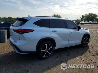Trzecie zdjęcie samochodu z tyłu: 2022 TOYOTA HIGHLANDER SPORT VIN:5TDJZRBH6NS200855 - miniatura