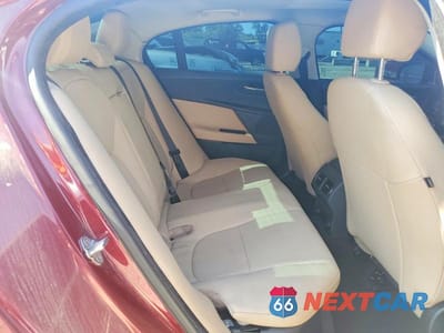 Zdjęcie 10 z 12 samochodu: 2017 JAGUAR XE VIN:SAJAR4BG4HA974230 - miniatura