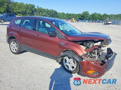Czwarte zdjęcie samochodu z boku: 2018 FORD ESCAPE S VIN:1FMCU0F79JUB20049 - miniatura