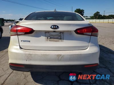 Zdjęcie 6 z 12 samochodu: 2017 KIA FORTE LX VIN:3KPFL4A75HE052778 - miniatura