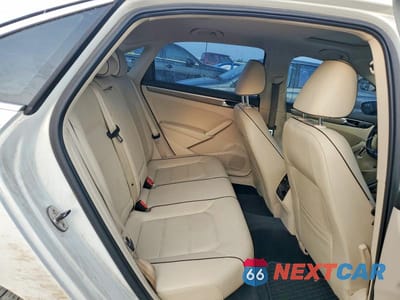 Zdjęcie 10 z 12 samochodu: 2018 VOLKSWAGEN PASSAT SE VIN:1VWBA7A33JC002703 - miniatura