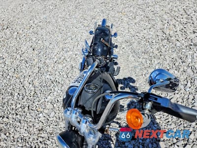 Piąte zdjęcie samochodu w środku: 2012 HARLEY-DAVIDSON FXDB DYNA STREET BOB VIN:1HD1GX413CC333919 - miniatura