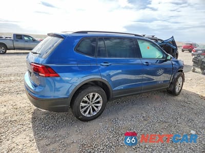 Trzecie zdjęcie samochodu z tyłu: 2018 VOLKSWAGEN TIGUAN S VIN:3VV1B7AX6JM145501 - miniatura