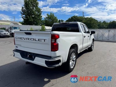 Trzecie zdjęcie samochodu z tyłu: 2019 CHEVROLET SILVERADO C1500 VIN:1GCRWAEF0KZ206376 - miniatura