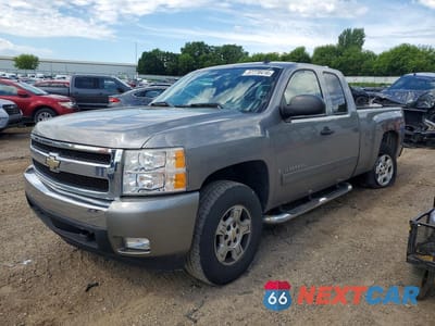 2008 CHEVROLET SILVERADO K1500 2GCEK190481187168 - główne zdjęcie licytacji z USA - miniatura