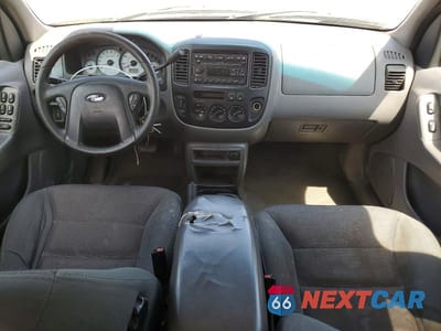 Zdjęcie 8 z 13 samochodu: 2002 FORD ESCAPE XLT VIN:1FMYU04112KC28179 - miniatura