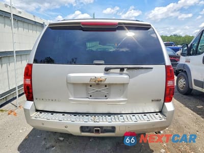 Zdjęcie 6 z 13 samochodu: 2011 CHEVROLET SUBURBAN C1500 LS VIN:1GNSCHE02BR147983 - miniatura