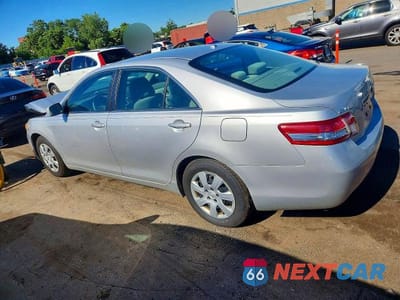 Drugie zdjęcie samochodu z przodu: 2010 TOYOTA CAMRY LE VIN:4T1BF3EK5AU015814 - miniatura