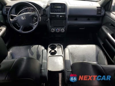 Zdjęcie 8 z 13 samochodu: 2005 HONDA CR-V SE VIN:JHLRD789X5C005092 - miniatura