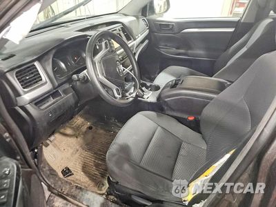 Zdjęcie 7 z 13 samochodu: 2014 TOYOTA HIGHLANDER LE VIN:5TDBKRFH5ES020155 - miniatura