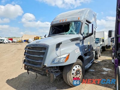Drugie zdjęcie samochodu z przodu: 2022 FREIGHTLINER CASCADIA 126 SEMI TRUCK VIN:3AKJHHDR8NSNB9817 - miniatura