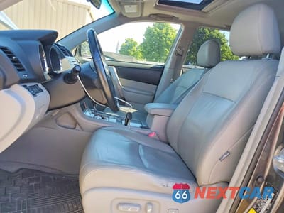 Zdjęcie 7 z 13 samochodu: 2008 TOYOTA HIGHLANDER SPORT VIN:JTEDS43A882054603 - miniatura