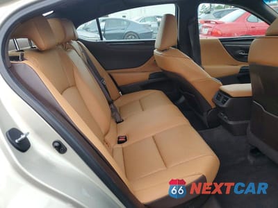Zdjęcie 10 z 13 samochodu: 2021 LEXUS ES 300H VIN:58ADA1C13MU002515 - miniatura