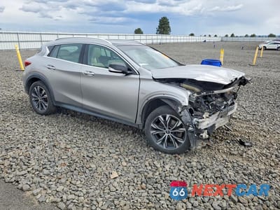 Czwarte zdjęcie samochodu z boku: 2018 INFINITI QX30 PREMIUM VIN:SJKCH5CR4JA049773 - miniatura