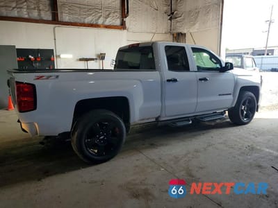 Trzecie zdjęcie samochodu z tyłu: 2017 CHEVROLET SILVERADO K1500 LT VIN:1GCVKREC4HZ287700 - miniatura